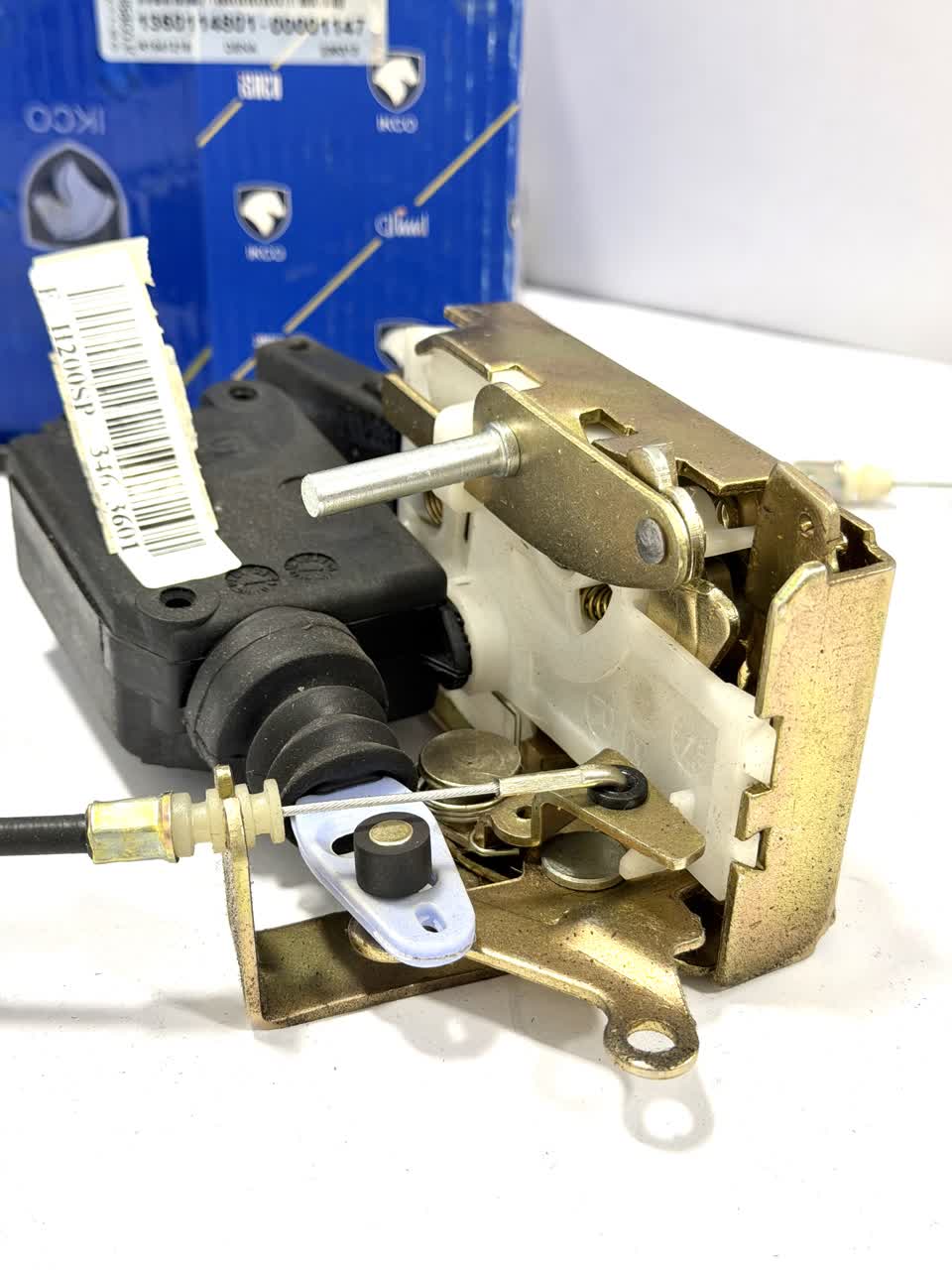 مجموعه قفل برقی داخل در عقب راست دنا ( دارای میکروسوییچ ، محرک و کابل)